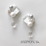 再７♡ モノトーンガラスタイルイヤリングorピアス ホワイト