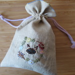 1点物😻刺繍 木の実とお花の猫さんの巾着🎵