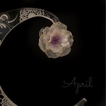 大きめお花のピアス(紫)