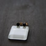 ブラックスピネル　一粒ピアス　１４ｋｇｆ
