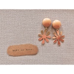 camel cabochon × metal flower