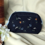 すみれとすずらんのワイヤーポーチ