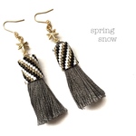 stripe × star tassel earrings（black grey）