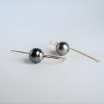 黒蝶真珠バックロングピアス14Kgf