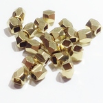 真鍮製ビーズ　多面体3ｍｍ　20個♪