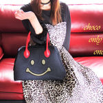 😊デニム生地大人可愛いキラキラ✨にこちゃん😊パカっと開くバッグ👜