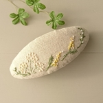  花刺繍の春バレッタ  ミモザとレースフラワー♪