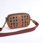 うさぎモノグラム刺繍・ショルダーポーチ