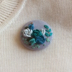 刺繍ブローチ