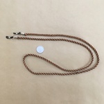 ●組みひも　メガネホルダー　薄茶・ブラウン　らせん♪　１点モノ　母の日・父の日・敬老の日　プレゼントにも♪　レディース・メンズ　眼鏡　めがね　30