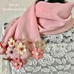 刺繍のお花つき　シフォンストール（2辺）「デイジー」ピンクミックス　