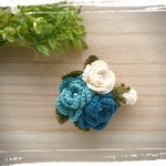 バラのコサージュ＊レース編み＊ブローチ＊薔薇＊  ブルー系 