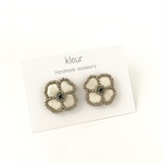 ビーズ刺繍お花のピアス no.5