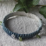 オーダー品　麻の天然石アクセサリー　バングル　水晶+ペリドット（阿波本藍染）