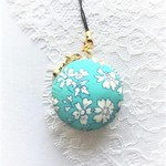  リバティー花柄　マカロンポーチ（マカロンケース）