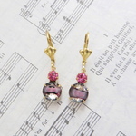 ヴィンテージガラスのピアス　Rose Pink & Black Vintage Givre Glass