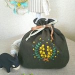 刺繍巾着★お花×ダークオリーブ