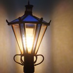小さなガス灯；フェルメールブルー　new　ステンドグラスとLEDの手作り