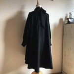 スプリングウールBKで作ったハイネックリボンフレアワンピース