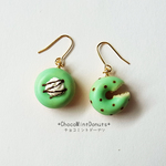 チョコミントドーナツのピアス
