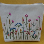 野の花ガーデン手刺繍マチありポーチ