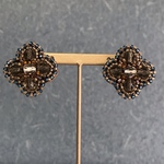 ビーズ刺繍 ピアス