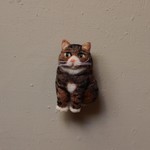 羊毛＊レトロなお顔のキジ猫さんブローチ🐈