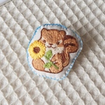 もこもこシマリス刺繍ブローチ       向日葵ちゃん1