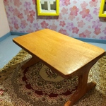 木で作ったテーブル。シルバニア用