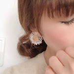 クリアデイジーピアス樹脂ピアスイヤリング春夏大人可愛いピアス
