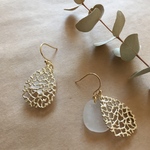  シーグラス雫ピアス(クリア)