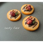  ナッツクッキーのブローチ ヘアゴム マグネット