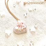 【ビーズ刺繍】花花花💐盛り盛りハートネックレス(ふんわりピンク)