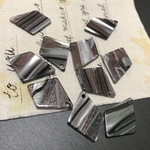  6個✦変形不規則 アクリルパーツ 1穴