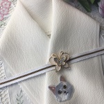 661半襟&帯留め付き帯締め ちりめん✨猫見っけ