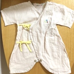 ベビーコンビ肌着無地アイボリー刺繍付き