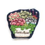 多肉寄せ植え刺繍ブローチ(チャーム変更可)