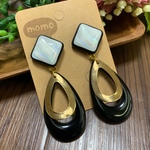 モノトーンの大ぶりピアス・イヤリング♡