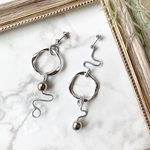 プチプラ  シルバーピアス うねうねピアス
