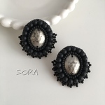 ビーズ刺繍のピアス(メタルブラック)