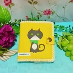 二つ折り財布　ねこ　イエロー