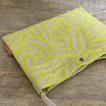 log(yellow) サコッシュ