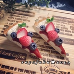 ストロベリーチーズタルトヘアクリップ