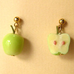 ※rさまご予約品※まんまるとはんぶんこ♪青リンゴのピアス♪