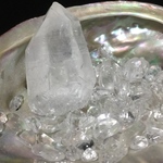 お部屋にパワースポット　セット　アバロンクリスタル　水晶ポイント　天然アワビ貝プレート　開運インテリア　浄化セット