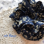 リバティ*Capel *のお花のシュシュ