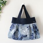 紫陽花のタウンバッグ・ネイビー・Mサイズ（YUWA）