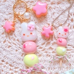 春色🌸つやつや三色うさだんごさん🍡梅🌸桜アイシングクッキーのキーホルダー🍡