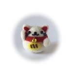 羊毛フェルトの招き猫「右手小判」
