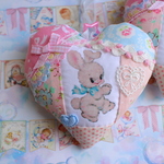 hana*ハンドメイド★レトロアニマル♪ハートオーナメントとマグネットのセット☆ホワイトバニーちゃんハローベイビー